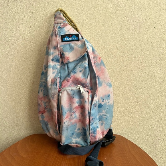 KAVU Mini Rope Sling Pack In Unicorn Dreams Women's Multicolor Travel Crossbody - Picture 2 of 9